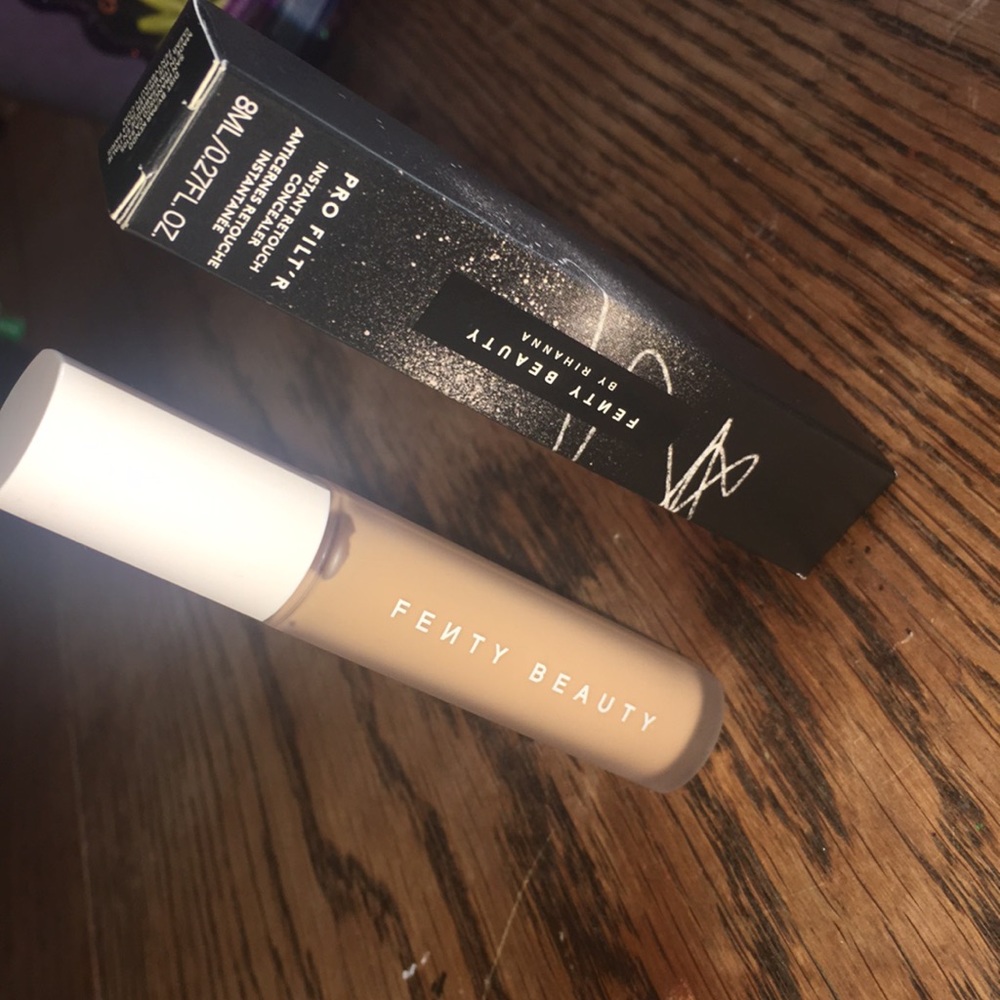 Fenty Concealer 240